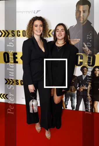 Amsterdam 29 januari 2024
Premiere Scotoe in Tuschinski met oa in de cast Sinan Eroglu Mohammed Chara Rose Bertram Said Boumazoughe Melisa Asli Pamuk Ferdi Stofmeel Daphne Deckers Emma Deckers en Oscar Aerts. Emma Deckers met een vriendin
