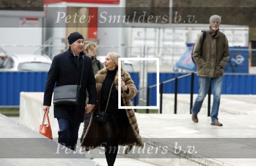 Amsterdam 28 februari 2024
Eugene v Dun en zijn partner komen aan bij de rechtbank van Amsterdam . Henk de Vries (partner Connie Witteman ) staat buiten bij de rechtbank.