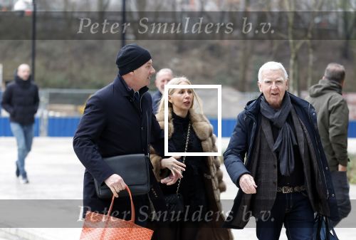 Amsterdam 28 februari 2024
Eugene v Dun en zijn partner komen aan bij de rechtbank van Amsterdam . Henk de Vries (partner Connie Witteman ) staat buiten bij de rechtbank.