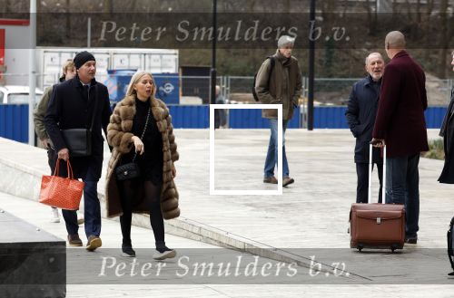 Amsterdam 28 februari 2024
Eugene v Dun en zijn partner komen aan bij de rechtbank van Amsterdam . Henk de Vries (partner Connie Witteman ) staat buiten bij de rechtbank.