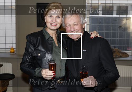 Breukelen 12 februari 2024
Ria Valk viert haar 65 jarig artiesten jubileum en krijgt een koninklijk onderscheiding van de burgemeester van de Ronde Venen. Frank Wentink met zijn vrouw