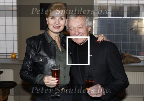 Breukelen 12 februari 2024
Ria Valk viert haar 65 jarig artiesten jubileum en krijgt een koninklijk onderscheiding van de burgemeester van de Ronde Venen. Frank Wentink met zijn vrouw