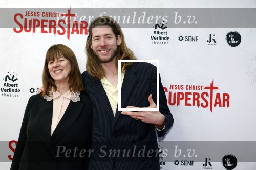Amsterdam 21 januari 2024
Premiere Jesus Christ Superstar in het DeLaMar theater. Frank v d Lende met zijn moeder