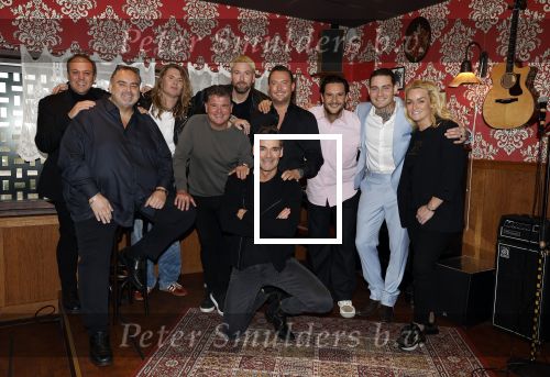 Amsterdam 6 februari 2024
Presentatie cast heel holland zingt Hazes met oa Jeroen v d Boom Samantha Steenwijk Frans bauer Wolter Kroes Kris Cross Amsterdam Douwe Bob Peter Beense en Tino Martin in het ziggo Dome .
