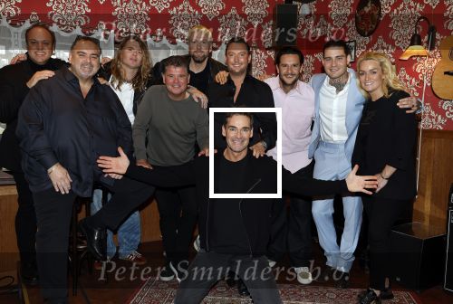 Amsterdam 6 februari 2024
Presentatie cast heel holland zingt Hazes met oa Jeroen v d Boom Samantha Steenwijk Frans bauer Wolter Kroes Kris Cross Amsterdam Douwe Bob Peter Beense en Tino Martin in het ziggo Dome .