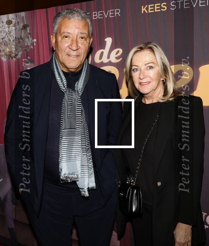 Uden 1 februari 2024
Premiere de Bevers met John de Bever en Kees de Bever in schouwburg van Uden. Henk ten cate kwam met zijn vrouw