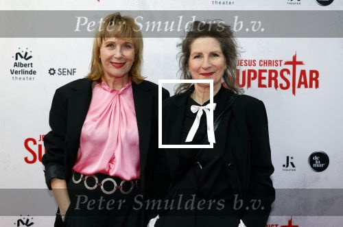 Amsterdam 21 januari 2024
Premiere Jesus Christ Superstar in het DeLaMar theater. Inge Ipenburg en Sylvia Holstijn