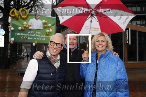 Hilversum 29 februari 2024
Presentatie Billboard van Rudolph v Veen die 40 jaar kok is . Irene Moors en Rudolph v Veen
