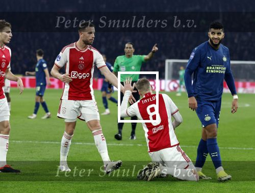 Amsterdam, 3 Februari 2024 AJAX-PSV, eindstand 1-1
Kompetitie Seizoen 2023-2024
Ismael Saibari  Jordan Henderson en Kenneth Taylor