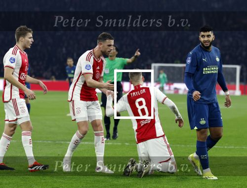 Amsterdam, 3 Februari 2024 AJAX-PSV, eindstand 1-1
Kompetitie Seizoen 2023-2024
Ismael Saibari  Jordan Henderson en Kenneth Taylor