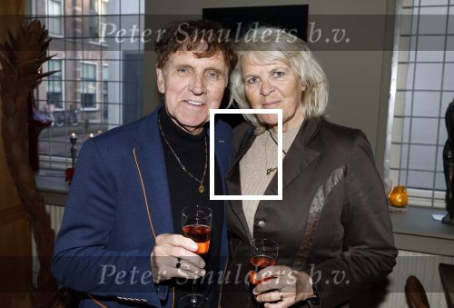 Breukelen 12 februari 2024
Ria Valk viert haar 65 jarig artiesten jubileum en krijgt een koninklijk onderscheiding van de burgemeester van de Ronde Venen. Jacques Herb met partner