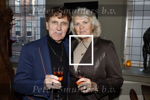 Breukelen 12 februari 2024
Ria Valk viert haar 65 jarig artiesten jubileum en krijgt een koninklijk onderscheiding van de burgemeester van de Ronde Venen. Jacques Herb met partner