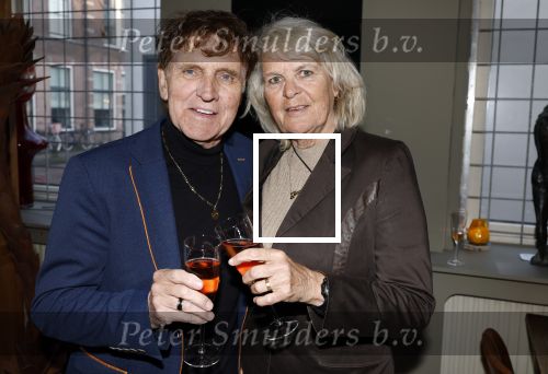 Breukelen 12 februari 2024
Ria Valk viert haar 65 jarig artiesten jubileum en krijgt een koninklijk onderscheiding van de burgemeester van de Ronde Venen. Jacques Herb met partner