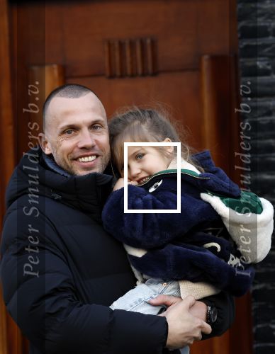 Amsterdam 27 januari 2024
Johnny Heitinga samen met zijn dochter op straat in Amsterdam zuid.