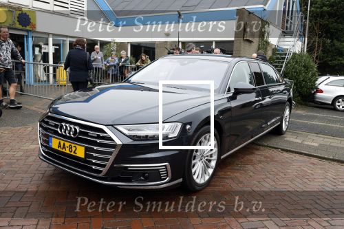 Sassenheim 15 februari 2024
Koningin Maxima bij JoJo in Sassenheim. Maxima haar nieuwe verlengde Audi A8 Htbrid