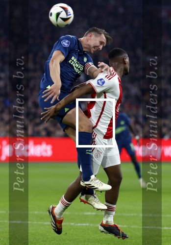 Amsterdam, 3 Februari 2024 AJAX-PSV, eindstand 1-1
Kompetitie Seizoen 2023-2024
Luuk de Jong met Jorrel Hato