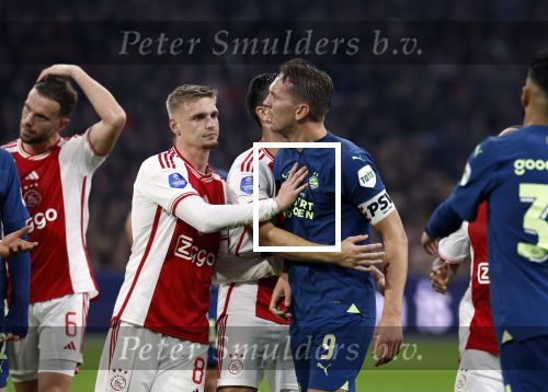 Amsterdam, 3 Februari 2024 AJAX-PSV, eindstand 1-1
Kompetitie Seizoen 2023-2024
Luuk de Jong met Kenneth Taylor
