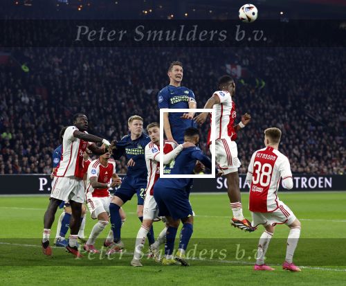 Amsterdam, 3 Februari 2024 AJAX-PSV, eindstand 1-1
Kompetitie Seizoen 2023-2024
Luuk de Jong met Kenneth Taylor en Jorrel Hato