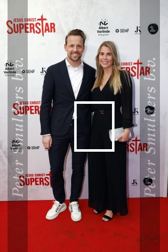 Amsterdam 21 januari 2024
Premiere Jesus Christ Superstar in het DeLaMar theater. Michel Mulder met partner
