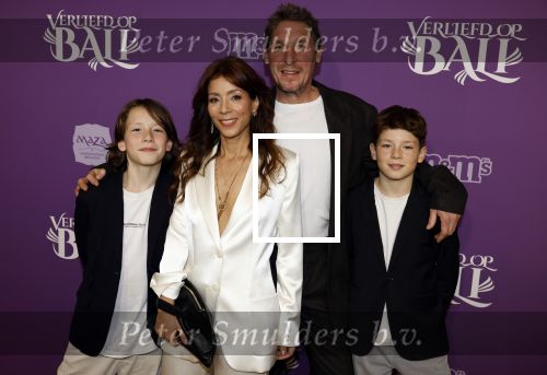 Den Bosch 27 januari 2024
Premiere verliefd op ibiza in de Brabant Hallen. Nadja Hupscher kwam met haar man en zoons