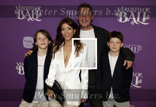 Den Bosch 27 januari 2024
Premiere verliefd op ibiza in de Brabant Hallen. Nadja Hupscher kwam met haar man en zoons