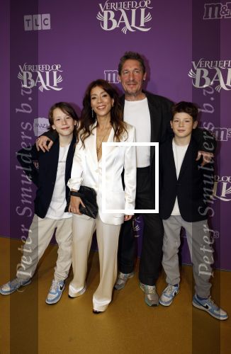 Den Bosch 27 januari 2024
Premiere verliefd op ibiza in de Brabant Hallen. Nadja Hupscher kwam met haar man en zoons