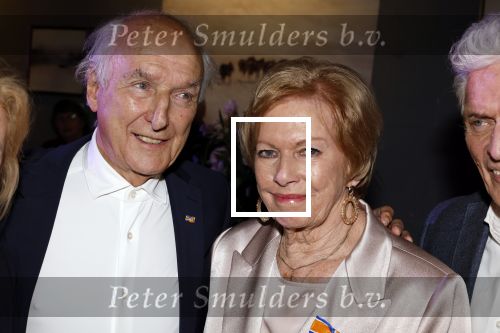 Breukelen 12 februari 2024
Ria Valk viert haar 65 jarig artiesten jubileum en krijgt een koninklijk onderscheiding van de burgemeester van de Ronde Venen. Peter Koelewijn