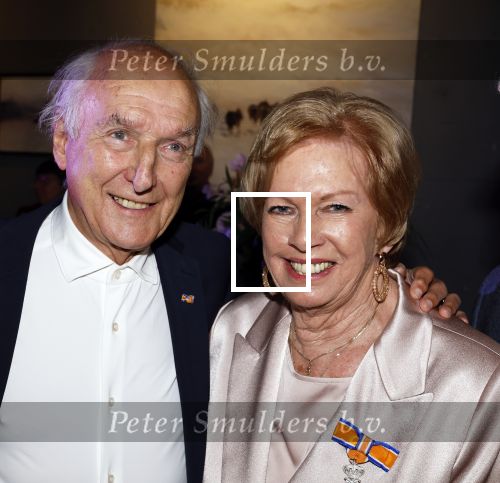 Breukelen 12 februari 2024
Ria Valk viert haar 65 jarig artiesten jubileum en krijgt een koninklijk onderscheiding van de burgemeester van de Ronde Venen. Peter Koelewijn