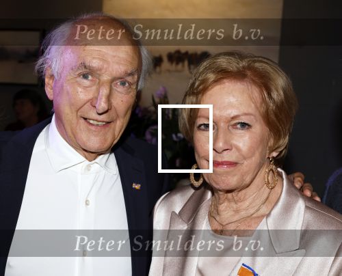 Breukelen 12 februari 2024
Ria Valk viert haar 65 jarig artiesten jubileum en krijgt een koninklijk onderscheiding van de burgemeester van de Ronde Venen. Peter Koelewijn