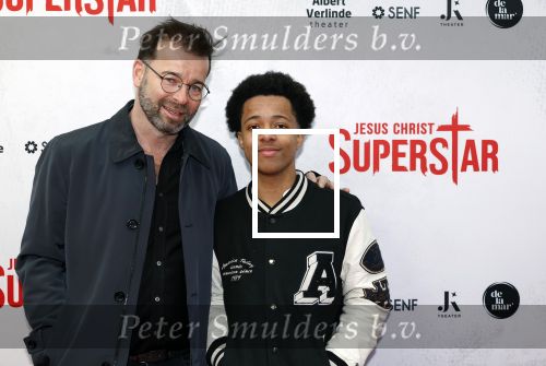 Amsterdam 21 januari 2024
Premiere Jesus Christ Superstar in het DeLaMar theater. Peter v d Vorst met zoon