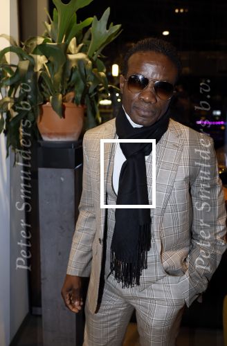 Amstelveen 26 februari 2024
Premiere Je Anne in de schouwburg van Amstelveen . Regilio Tuur kwam met twee vriendinnen
