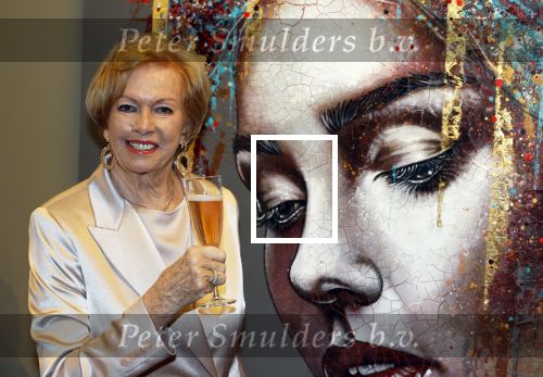 Breukelen 12 februari 2024
Ria Valk viert haar 65 jarig artiesten jubileum en krijgt een koninklijk onderscheiding van de burgemeester van de Ronde Venen.