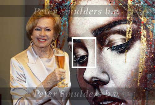 Breukelen 12 februari 2024
Ria Valk viert haar 65 jarig artiesten jubileum en krijgt een koninklijk onderscheiding van de burgemeester van de Ronde Venen.