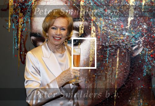 Breukelen 12 februari 2024
Ria Valk viert haar 65 jarig artiesten jubileum en krijgt een koninklijk onderscheiding van de burgemeester van de Ronde Venen.