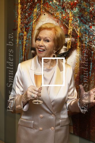 Breukelen 12 februari 2024
Ria Valk viert haar 65 jarig artiesten jubileum en krijgt een koninklijk onderscheiding van de burgemeester van de Ronde Venen.