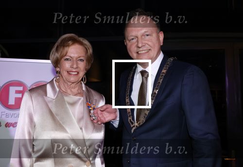 Breukelen 12 februari 2024
Ria Valk viert haar 65 jarig artiesten jubileum en krijgt een koninklijk onderscheiding van de burgemeester van de Ronde Venen.