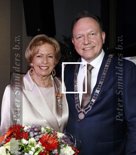 Breukelen 12 februari 2024
Ria Valk viert haar 65 jarig artiesten jubileum en krijgt een koninklijk onderscheiding van de burgemeester van de Ronde Venen.