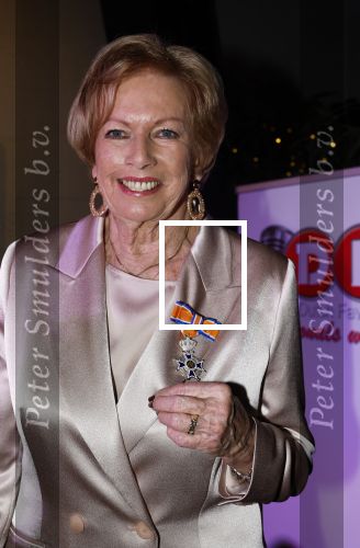 Breukelen 12 februari 2024
Ria Valk viert haar 65 jarig artiesten jubileum en krijgt een koninklijk onderscheiding van de burgemeester van de Ronde Venen.