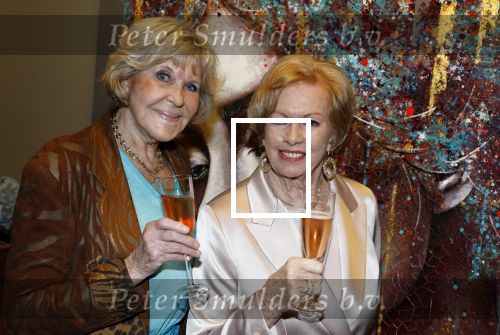 Breukelen 12 februari 2024
Ria Valk viert haar 65 jarig artiesten jubileum en krijgt een koninklijk onderscheiding van de burgemeester van de Ronde Venen. Ria Valk en Astrid Engels