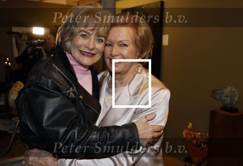 Breukelen 12 februari 2024
Ria Valk viert haar 65 jarig artiesten jubileum en krijgt een koninklijk onderscheiding van de burgemeester van de Ronde Venen. Ria Valk en Vivian Boelen