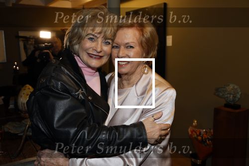 Breukelen 12 februari 2024
Ria Valk viert haar 65 jarig artiesten jubileum en krijgt een koninklijk onderscheiding van de burgemeester van de Ronde Venen. Ria Valk en Vivian Boelen
