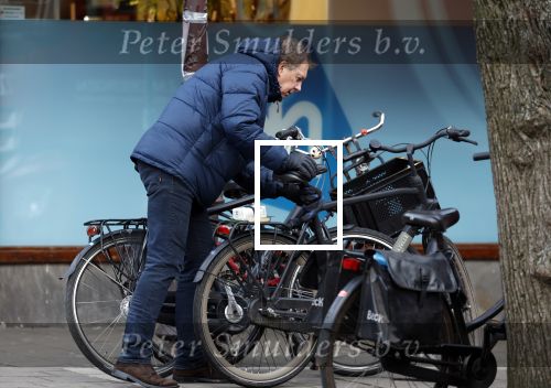 Amsterdam 20 januari 2024
Robert ten Brink op de fiets bij de Albert Heijn