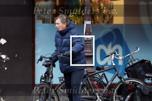 Amsterdam 20 januari 2024
Robert ten Brink op de fiets bij de Albert Heijn