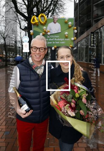 Hilversum 29 februari 2024
Presentatie Billboard van Rudolph v Veen die 40 jaar kok is . Rudolph v Veen met  Kiki Bours van 24 kitchen