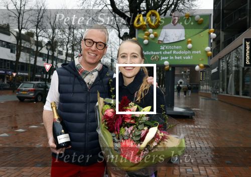 Hilversum 29 februari 2024
Presentatie Billboard van Rudolph v Veen die 40 jaar kok is . Rudolph v Veen met  Kiki Bours van 24 kitchen
