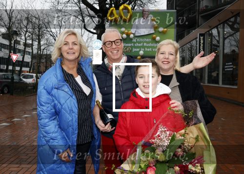 Hilversum 29 februari 2024
Presentatie Billboard van Rudolph v Veen die 40 jaar kok is . Rudolph v Veen met zijn vrouw  zoon en Irene Moors