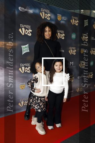 Amsterdam 3 februari 2024
Premiere Familie Vos in Pathe Arena. Sharon Doorson zwanger kwam met dochter en een vriendinnetje