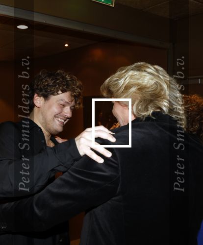 Amstelveen 29 januari 2024
Premiere Kraaij en Kroon van Soy Kroon en Johnny Kraaijkamp in schouwburg in Amstelveen. Soy Kroon Johnny Kraaijkamp en Hans Klok