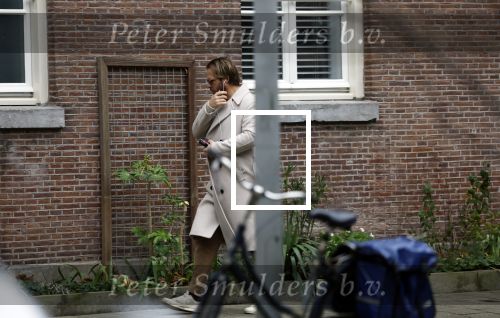 Amsterdam 4 december 2023
Thijs Romer in de straat bij Noor de Groot.