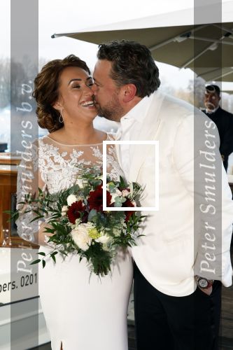 Maarssen 24 februari 2024
Wesly Bronkhorst en Raquel trouwen . Ze kwam met boot aanvaren , Dirk Zeelenberg heeft ze getrouwd.